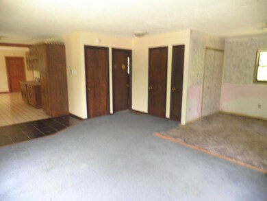 5076 S State Road 45, Bloomfield, IN 47424 - photo 7