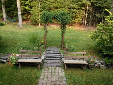 1109 Milford Rd, Dingmans Ferry, PA 18328 - photo 6