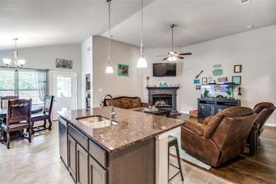 1010 Montrose Ave, Gainesville, TX 76240 - photo 6