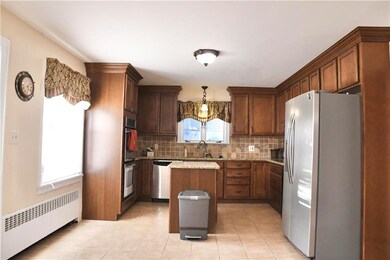 945 E Main St, Pen Argyl, PA 18072 - photo 6