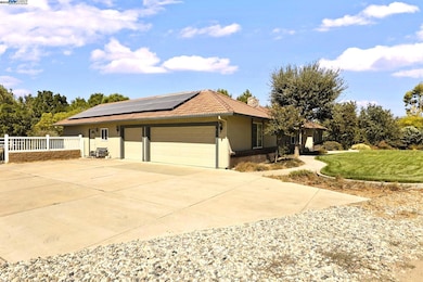 16551 Los Positas Way, Tracy, CA 95304 - photo 3