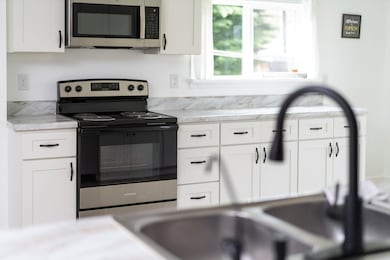 98 W High St, Stuarts Draft, VA 24477 - photo 7