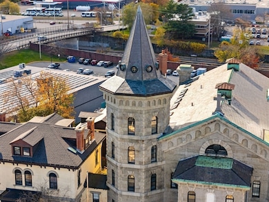 201 Thorndike St unit 2-312, Lowell, MA 01852 - photo 2