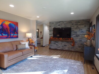 1316 Roland Ln, Mitchell, SD 57301 - photo 3