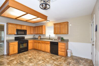 Cook's Kitchen, Door to 4 Seasons Room
