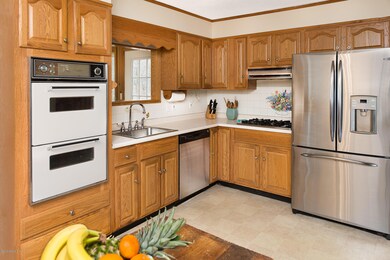 81 Mary Ln, Riverside, CT 06878 - photo 6