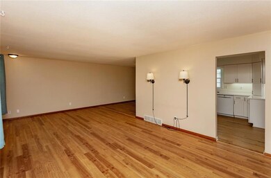 1533 43rd St, Des Moines, IA 50311 - photo 5