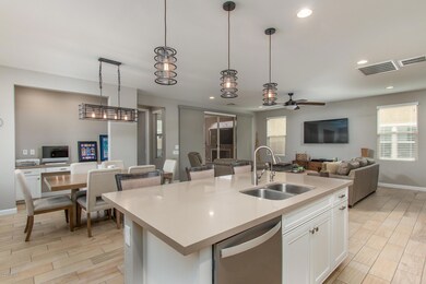 4) KITCHEN