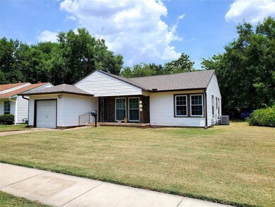 1021 Ralph St, Grand Prairie, TX 75051 - photo 3