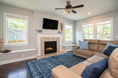 2356_Eastcleft_Dr-11