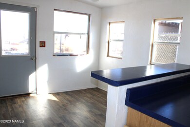 916 W Gilmore St, Winslow, AZ 86047 - photo 6