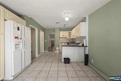 405 Clifton Blvd, Clifton, NJ 07013 - photo 6