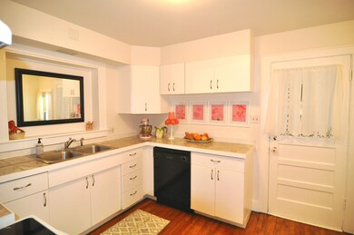 Kitchen 3