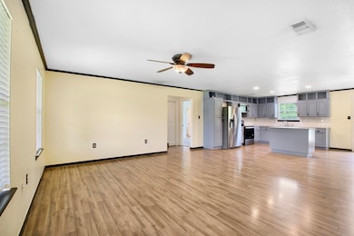 Open floor plan!