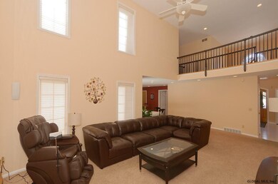 25 Pinecrest Dr, Schenectady, NY 12309 - photo 6