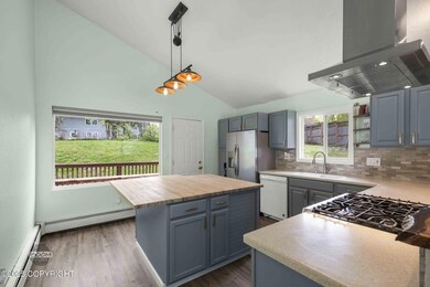 13-web-or-mls-4249 Charing Cross Cir-13