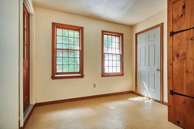 51 Morgan Cir, Amherst, MA 01002 - photo 7