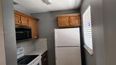 55 SW 12th St unit 3, Dania, FL 33004 - photo 4
