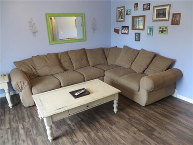 621 S 8th Ave E, Newton, IA 50208 - photo 4