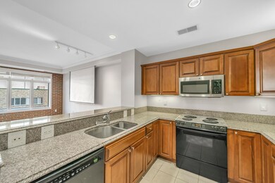 23_220MACAveWindowStillRealEstatePhotogr