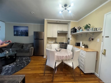 76-26 113th St unit 2D, Forest Hills, NY 11375 - photo 6