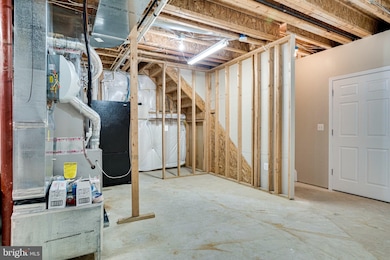 5797 Falls Gate Ct, Falls Church, VA 22041 - photo 7