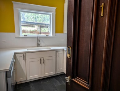 23 Washington St, Rutland, VT 05701 - photo 5