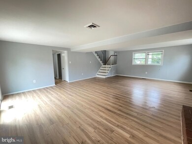 13127 Mercury Ln, Fairfax, VA 22033 - photo 7