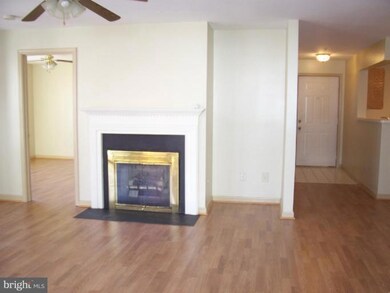 14162 Cuddy Loop unit 204, Woodbridge, VA 22193 - photo 7