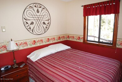 1580 Beech Spring Dr, Pocono Pines, PA 18350 - photo 7