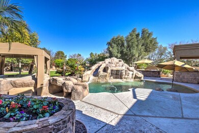 2036 E Myrna Ln-35