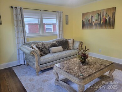 1415 Orvis St, Charlotte, NC 28216 - photo 4