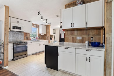 294 Cesara Estates Loop, Mulberry, FL 33860 - photo 6