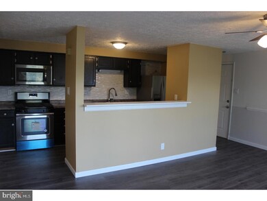 189 Kenwood Dr, Sicklerville, NJ 08081 - photo 2