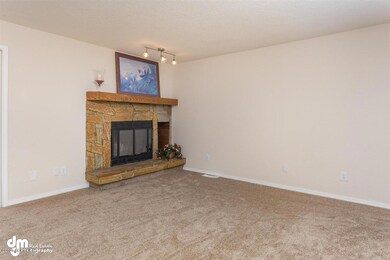 04-2211 Sentry Dr B8 Anchorage AK-l