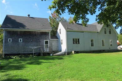 Large sunny yard!