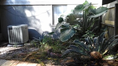 701 Oaks Manor Ct, Jacksonville, FL 32211 - photo 6