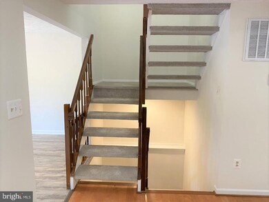 19101 Willow Spring Dr, Germantown, MD 20874 - photo 6