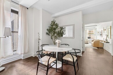 152 W 58th St unit 8A, New York, NY 10019 - photo 3