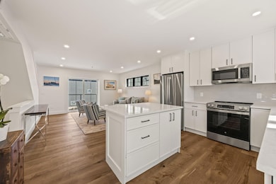 50 Nelson Ave unit 6, Provincetown, MA 02657 - photo 3