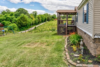 236 Hunters Branch Ln-3