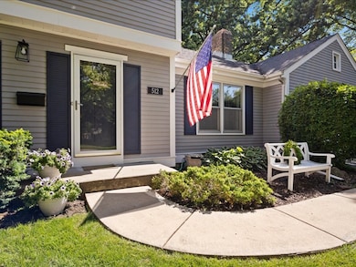 512 E 14th Ave, Naperville, IL 60563 - photo 3