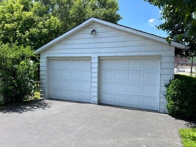 423 Ludlow St, Greendale, IN 47025 - photo 4