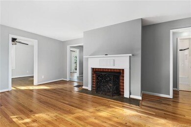 Natural Gas-Log Fireplace