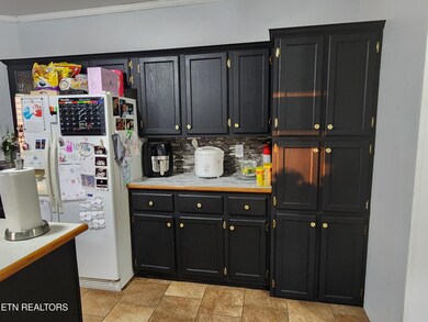 1679 Kingtown Rd, Winfield, TN 37892 - photo 7