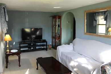 567 Pasadena Ave, Sheffield Lake, OH 44054 - photo 3