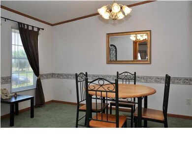FORMAL DINING