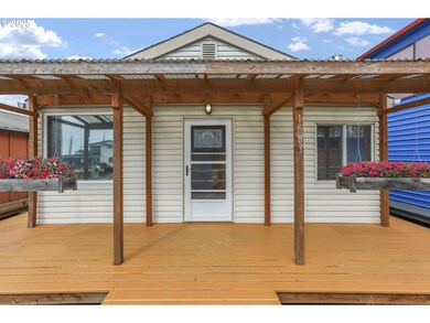 1683 N Jantzen Ave, Portland, OR 97217 - photo 2