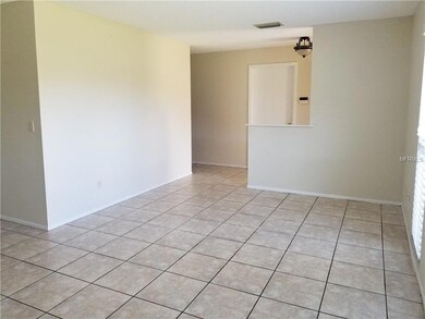 35546 Takats Dr, Zephyrhills, FL 33541 - photo 3