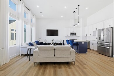 2nd floor space is OPEN, BRIGHT and very functional.